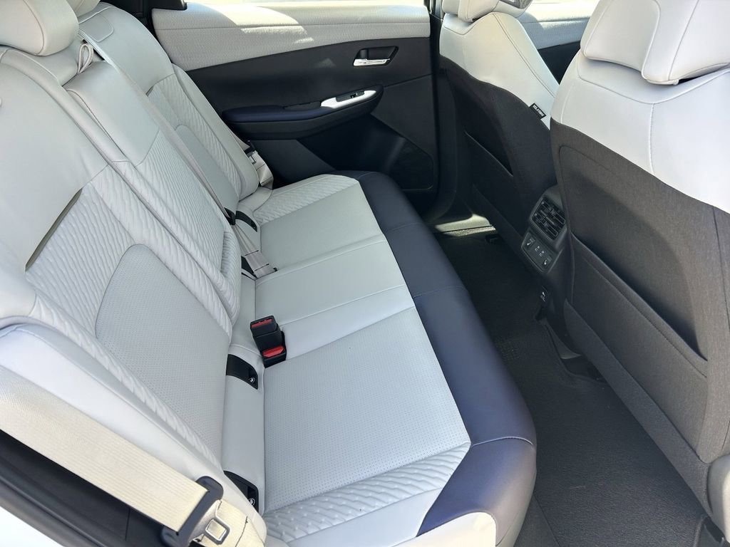 New 2026 Nissan Leaf Platinum+ w/ Cargo Package (Platinum+) image 11