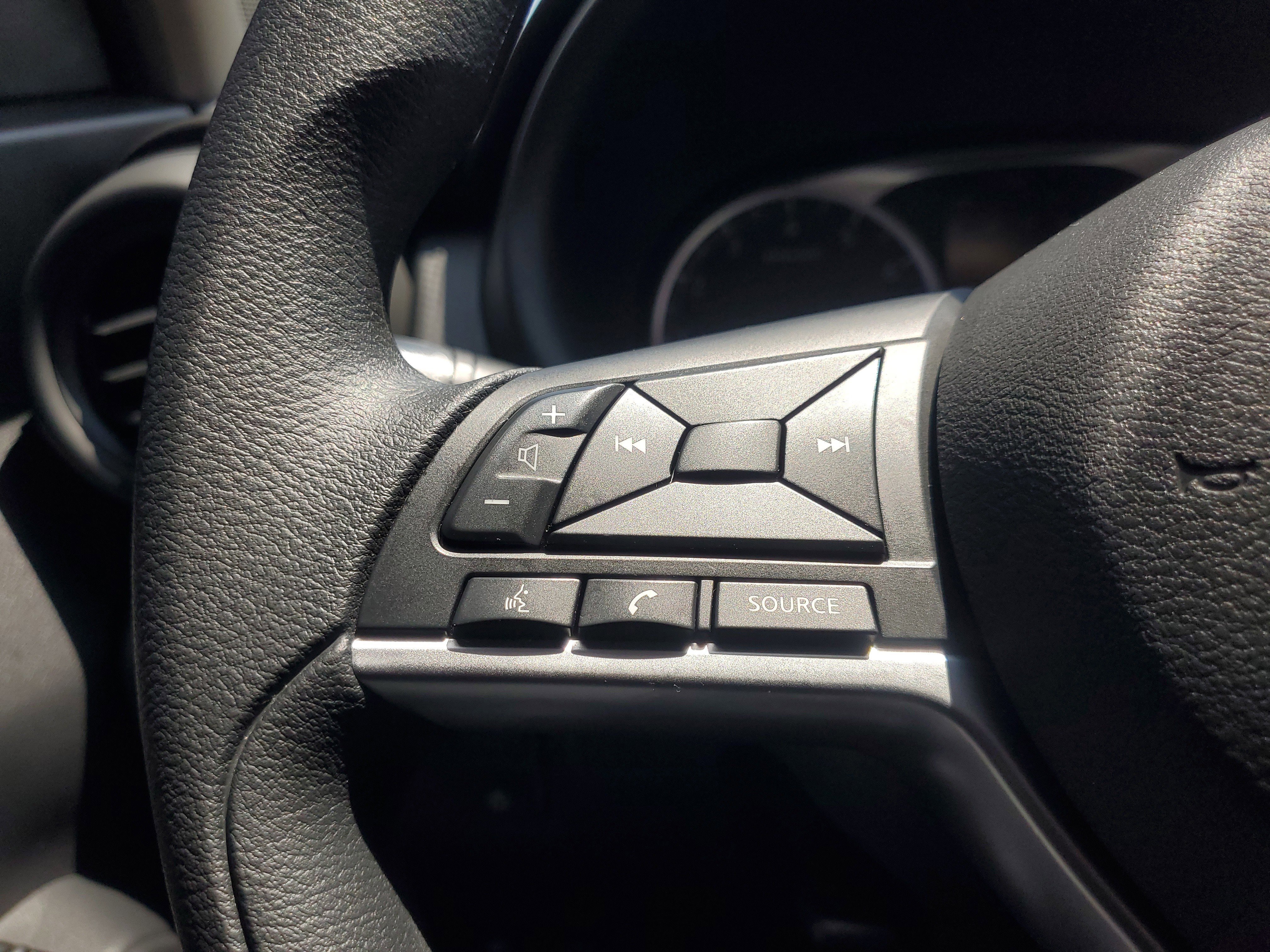 Used 2022 Nissan Kicks S FWD image 20