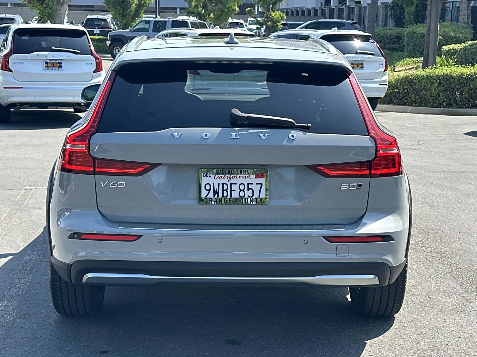 Certified 2026 Volvo V60 B5 Cross Country Plus w/ Climate Package image 5