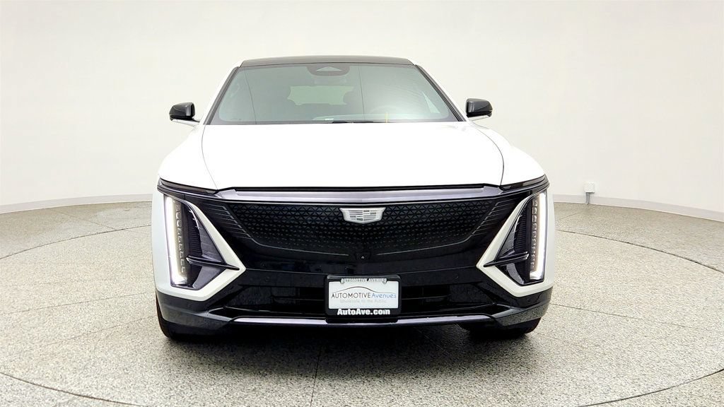 Used 2024 Cadillac Lyriq Sport AWD/4WD image 2
