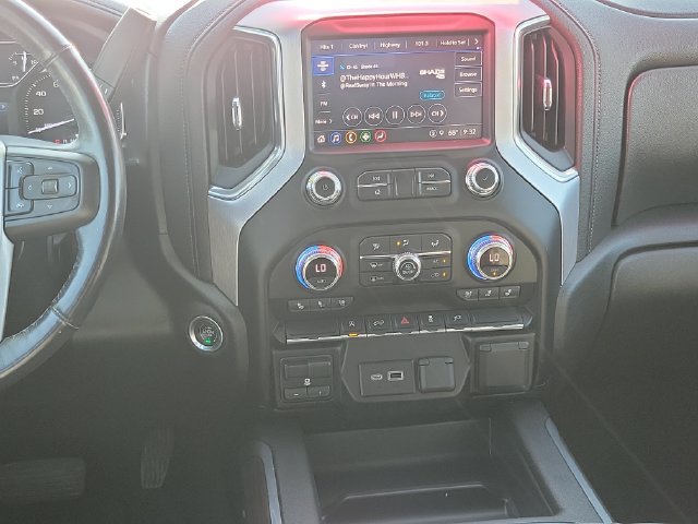 Used 2021 GMC Sierra 1500 SLT w/ SLT Convenience Package AWD/4WD image 32