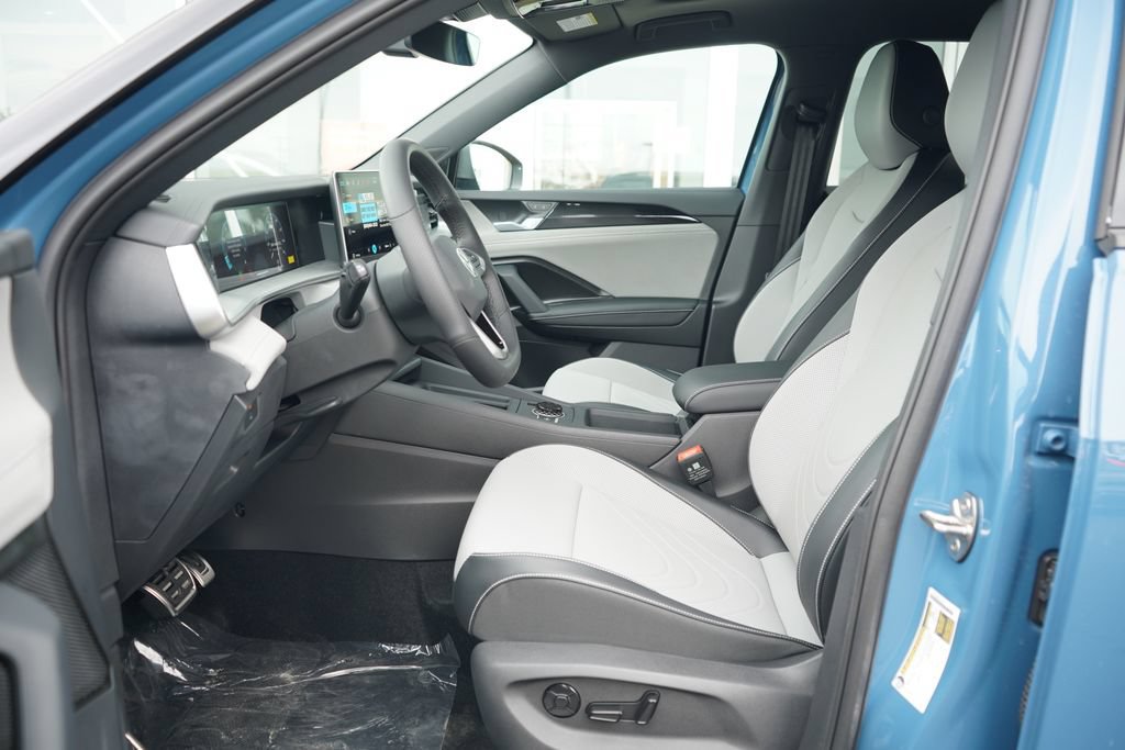 New 2026 Volkswagen Tiguan SE R-Line FWD image 6