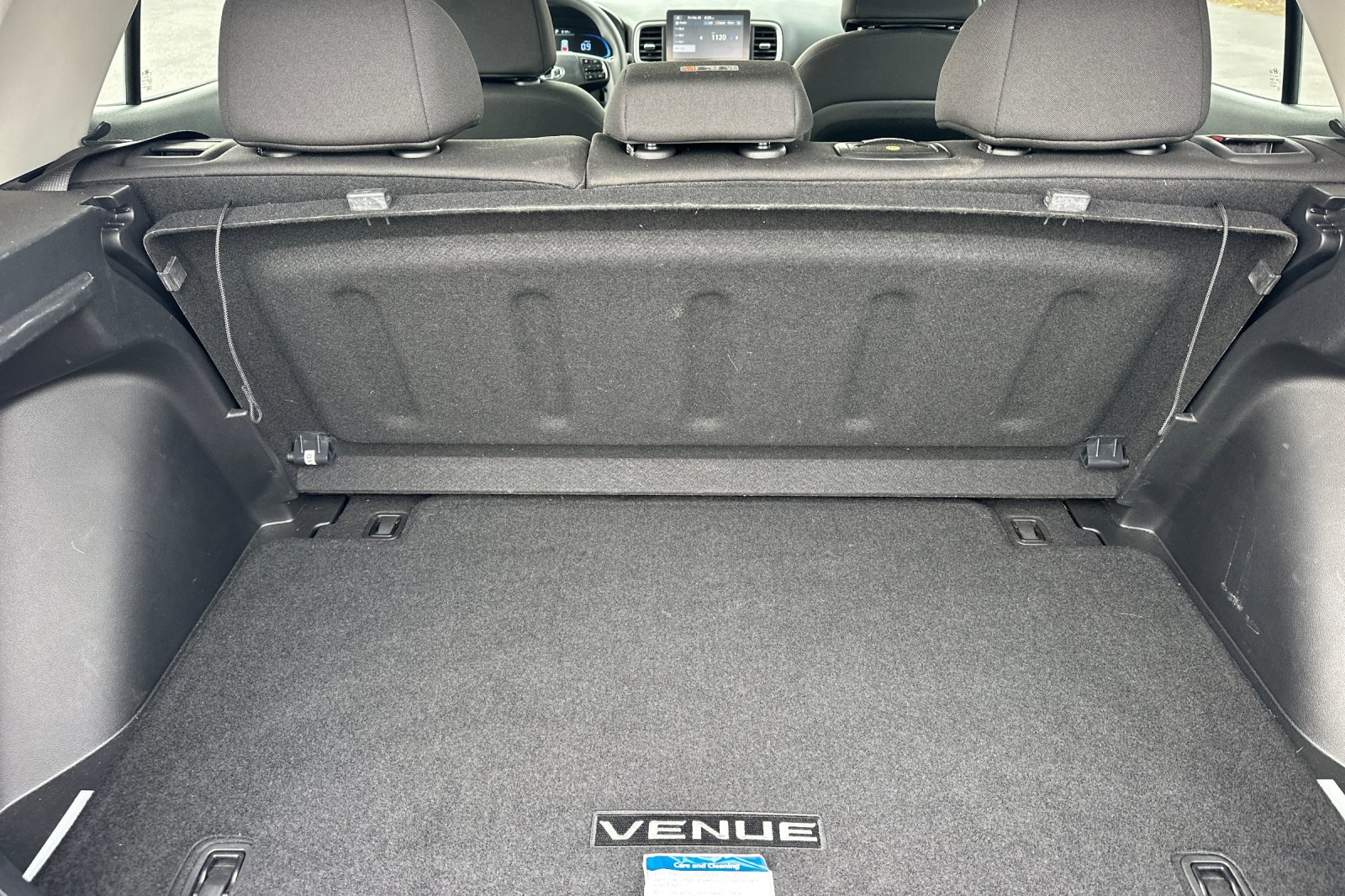 Used 2023 Hyundai Venue SE image 15