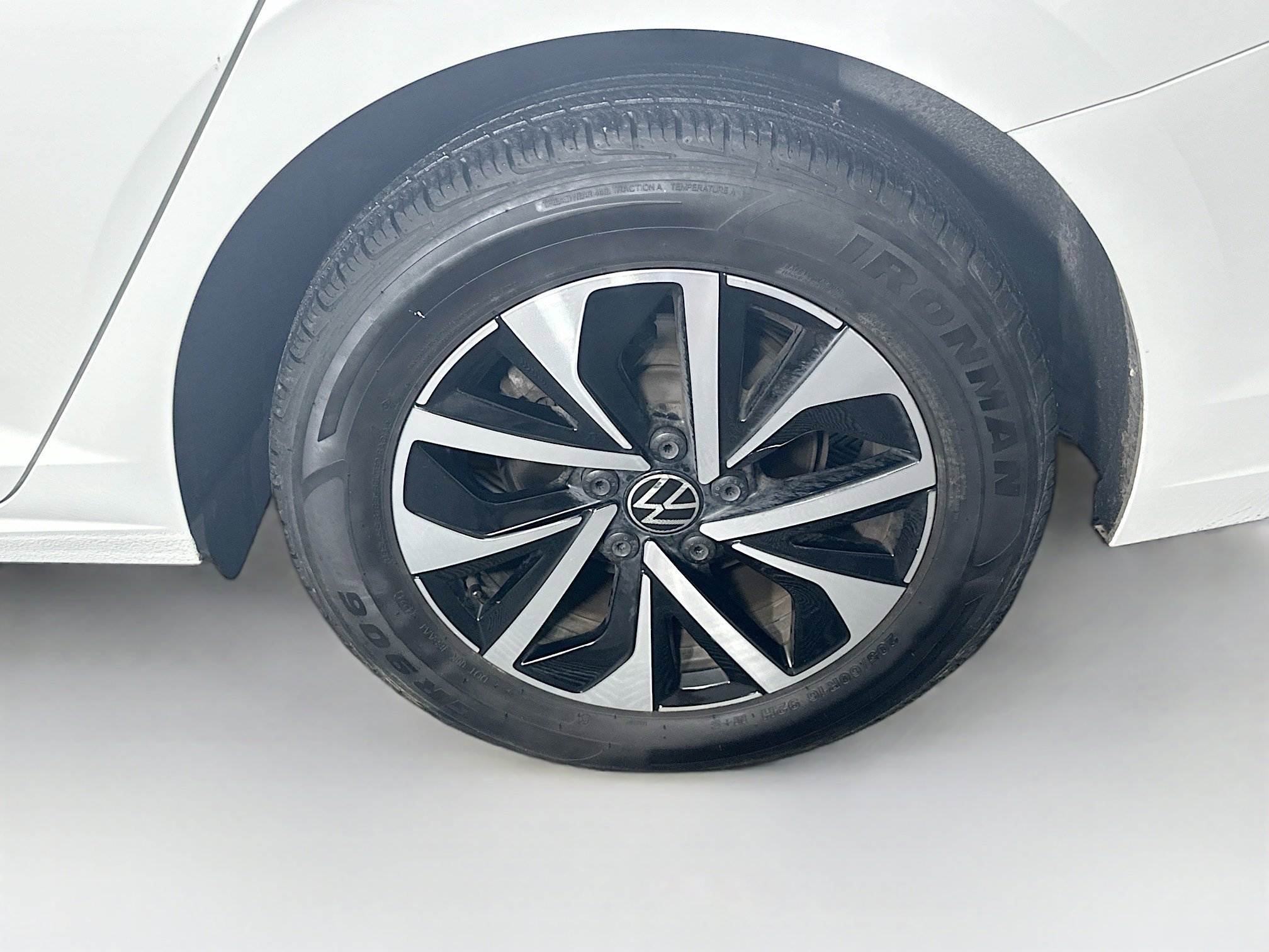 Used 2024 Volkswagen Jetta S image 11