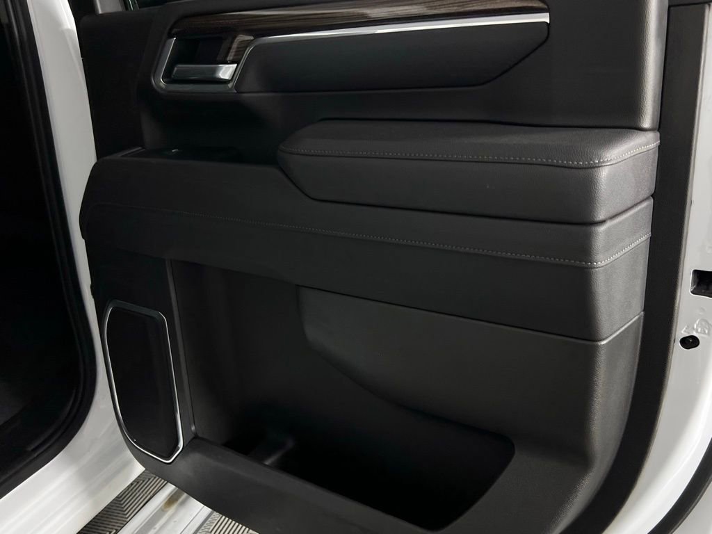 Used 2025 Chevrolet Silverado 3500 LT w/ Convenience Package image 28