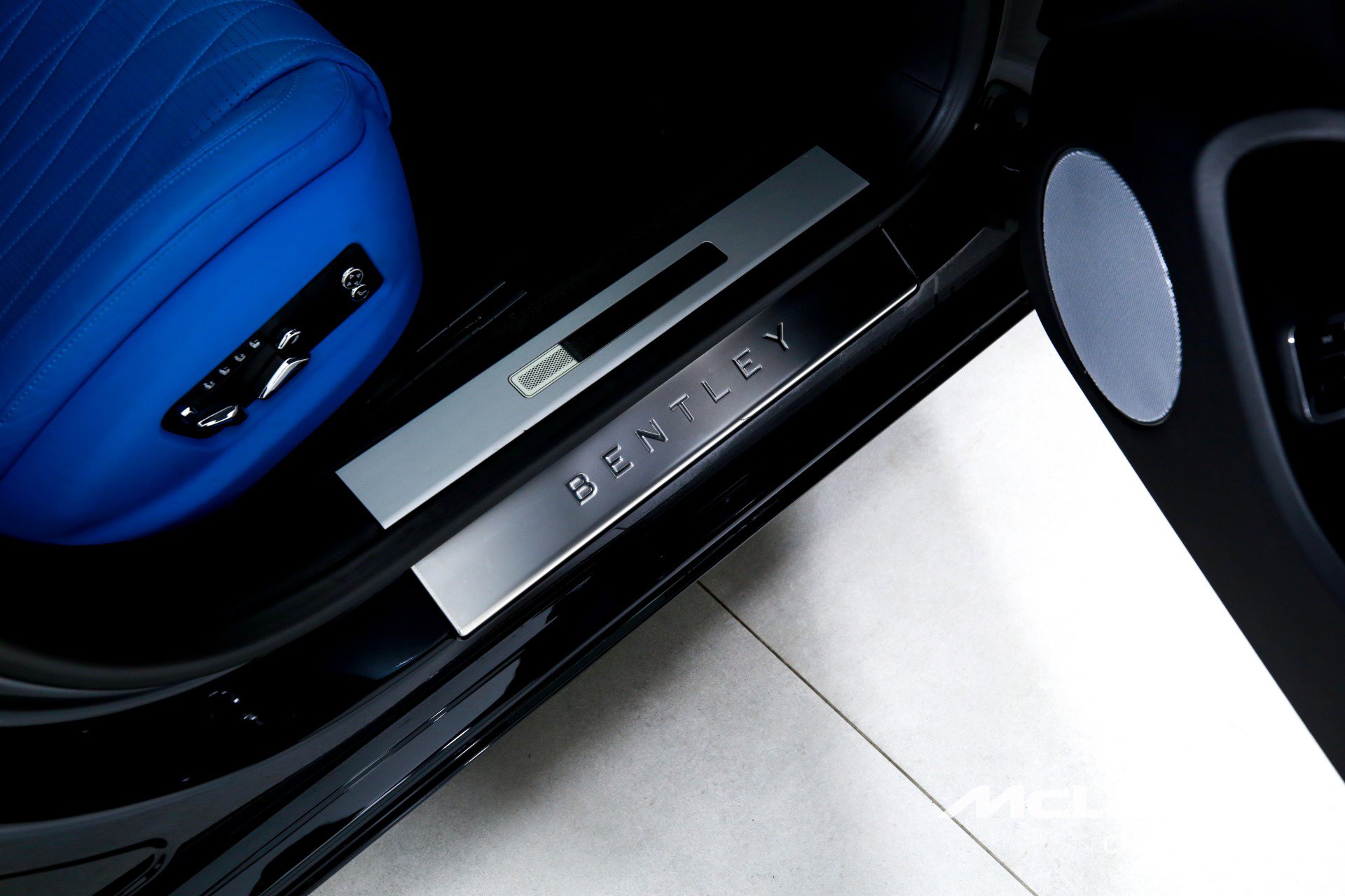 Used 2021 Bentley Flying Spur W12 image 28