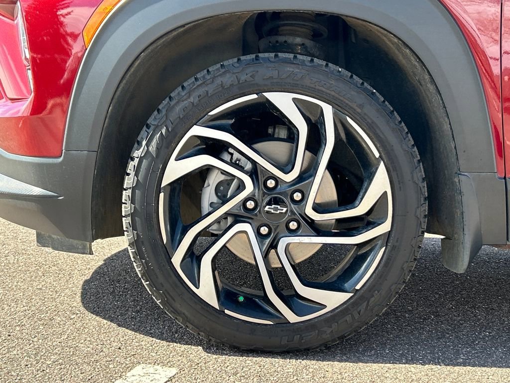 Used 2024 Chevrolet TrailBlazer RS w/ Driver Confidence Package image 21