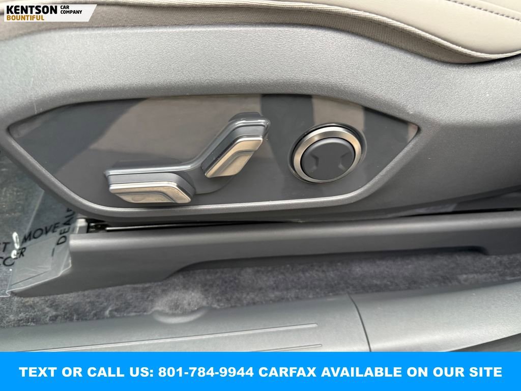 Used 2025 Kia EV9 Wind image 33