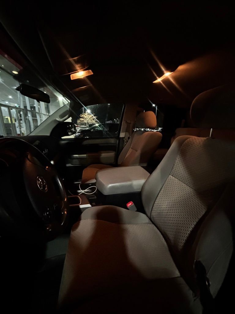 Used 2011 Toyota Tundra 4x4 Double Cab image 5