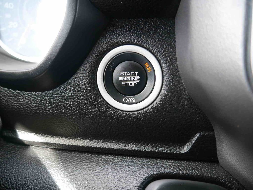 Used 2025 RAM 1500 Big Horn image 32