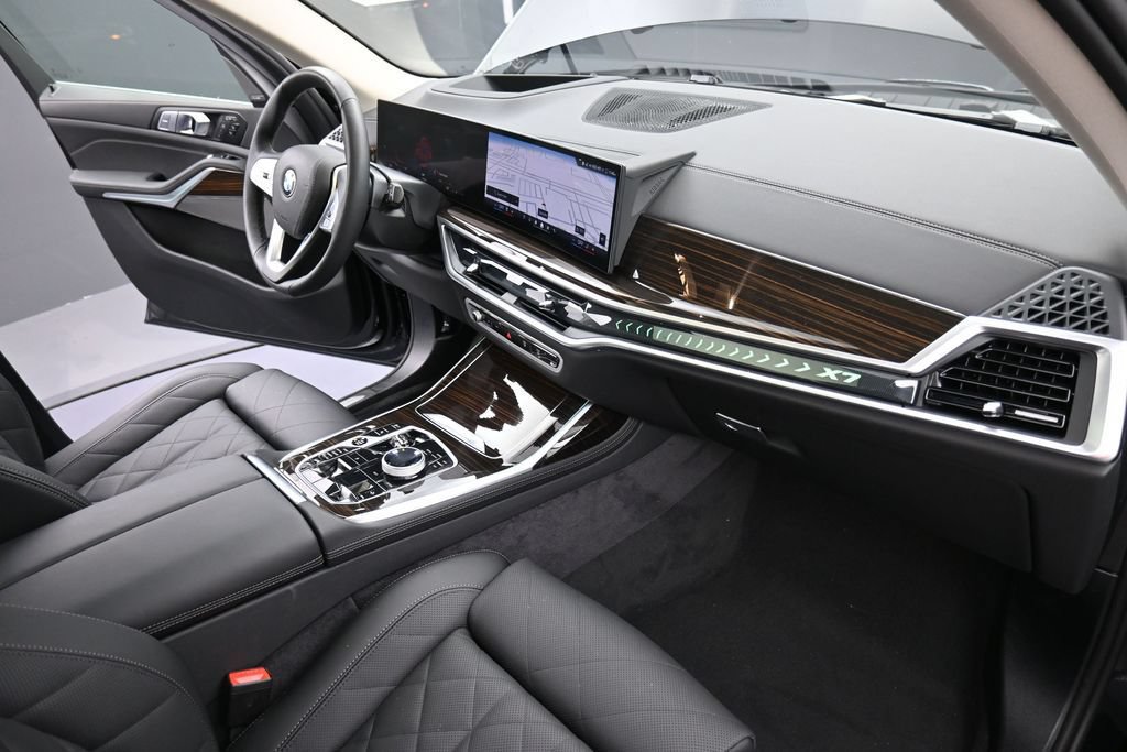 Used 2026 BMW X7 xDrive40i AWD/4WD image 20