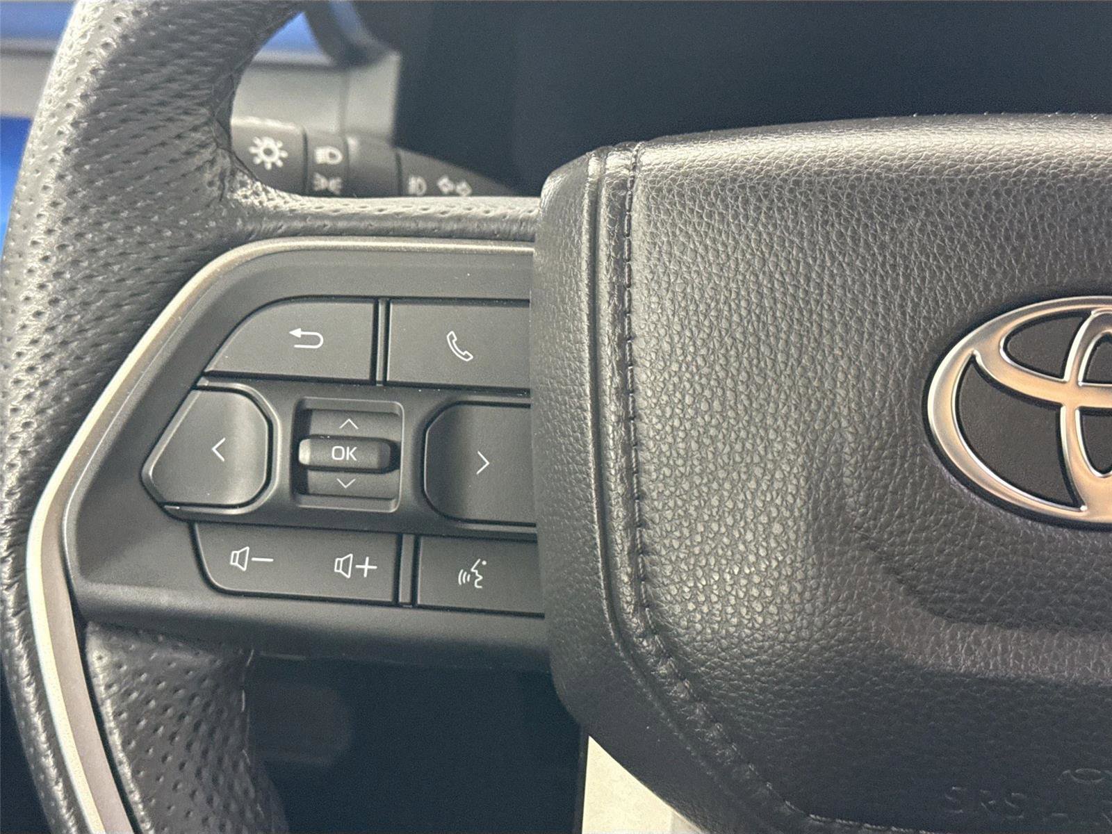 Used 2024 Toyota Tacoma TRD Sport image 17