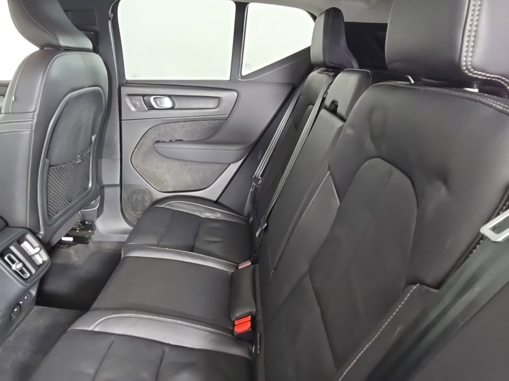 Certified 2023 Volvo XC40 B5 Plus w/ Driver Assist Package image 17