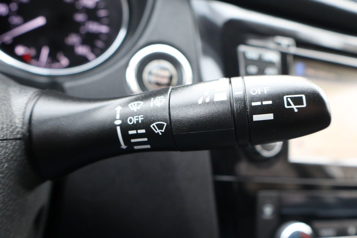 Used 2014 Nissan Rogue SL w/ SL Premium Package image 33