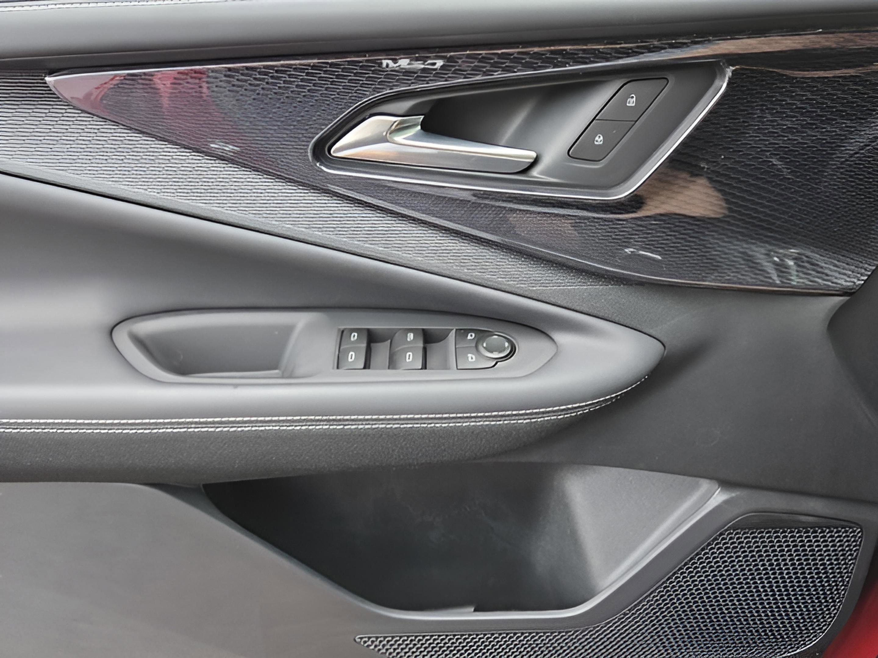 New 2025 Chevrolet Blazer EV LT w/ Midnight/Sport Edition image 13