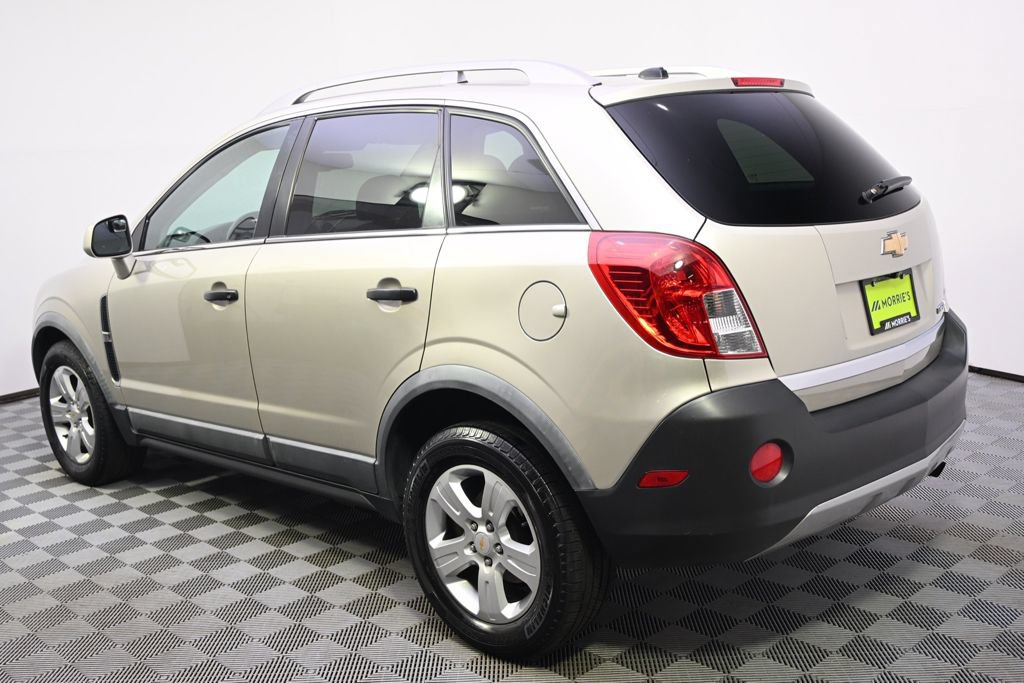 Used 2014 Chevrolet Captiva Sport LS FWD image 3