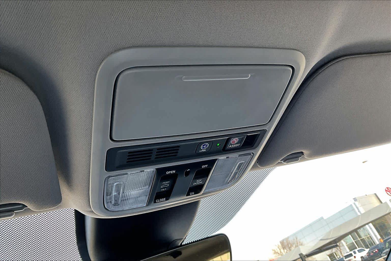 Certified 2024 Honda Odyssey Elite image 31
