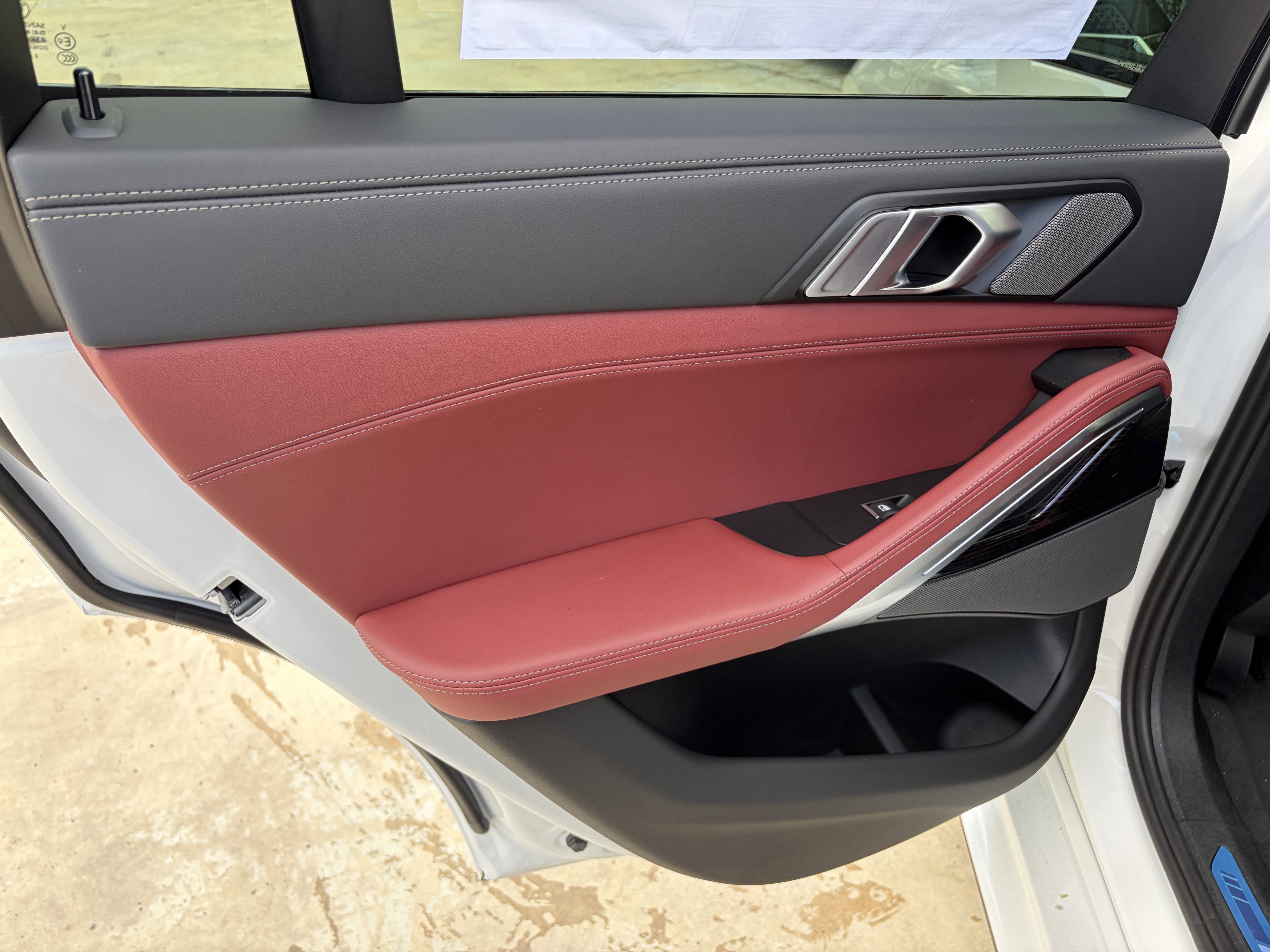 New 2026 BMW X6 xDrive40i w/ Climate Comfort Package image 13