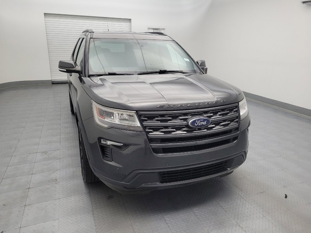 Used 2018 Ford Explorer XLT w/ Equipment Group 202A FWD image 14