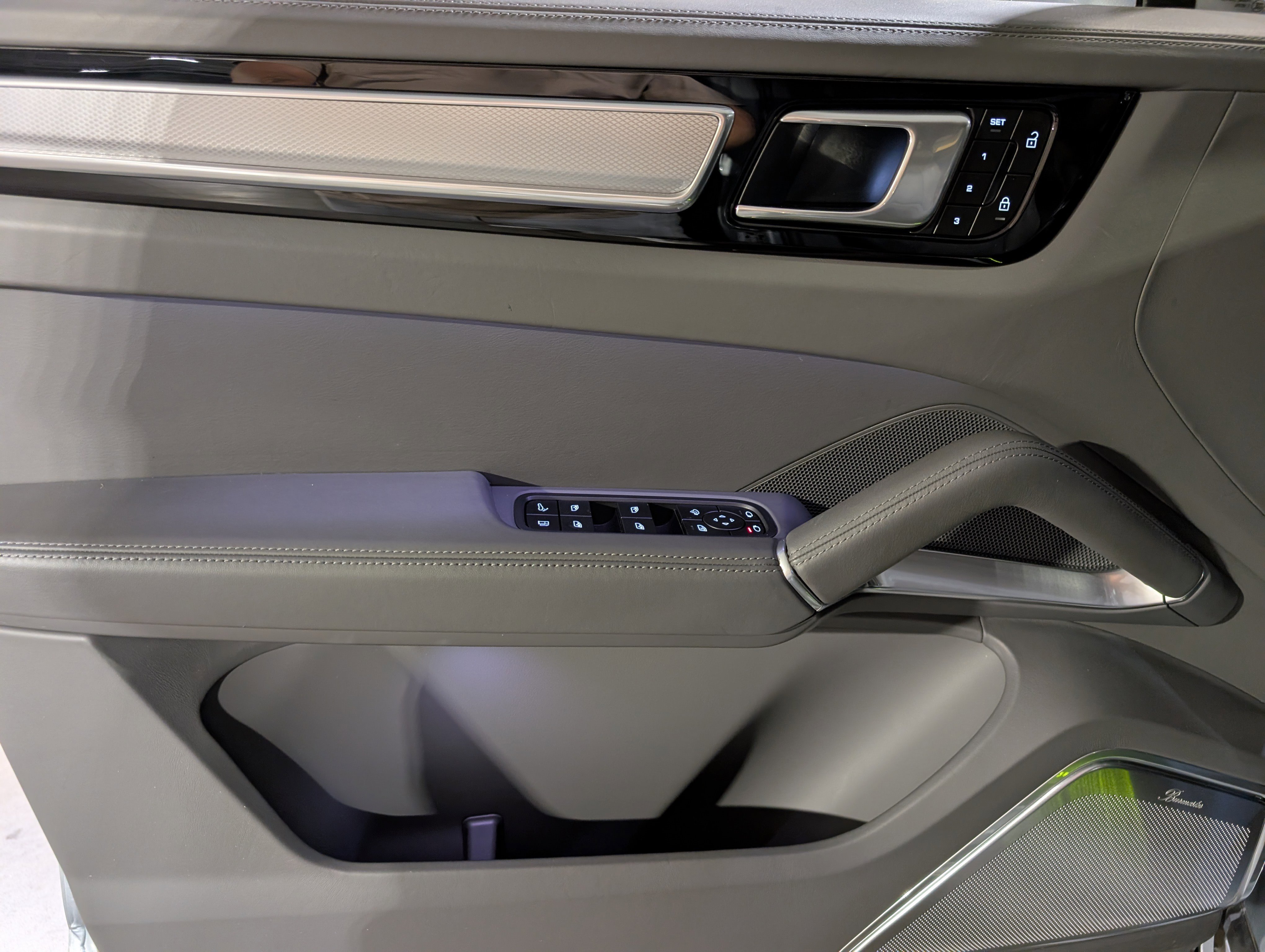 Certified 2023 Porsche Cayenne Turbo S image 21