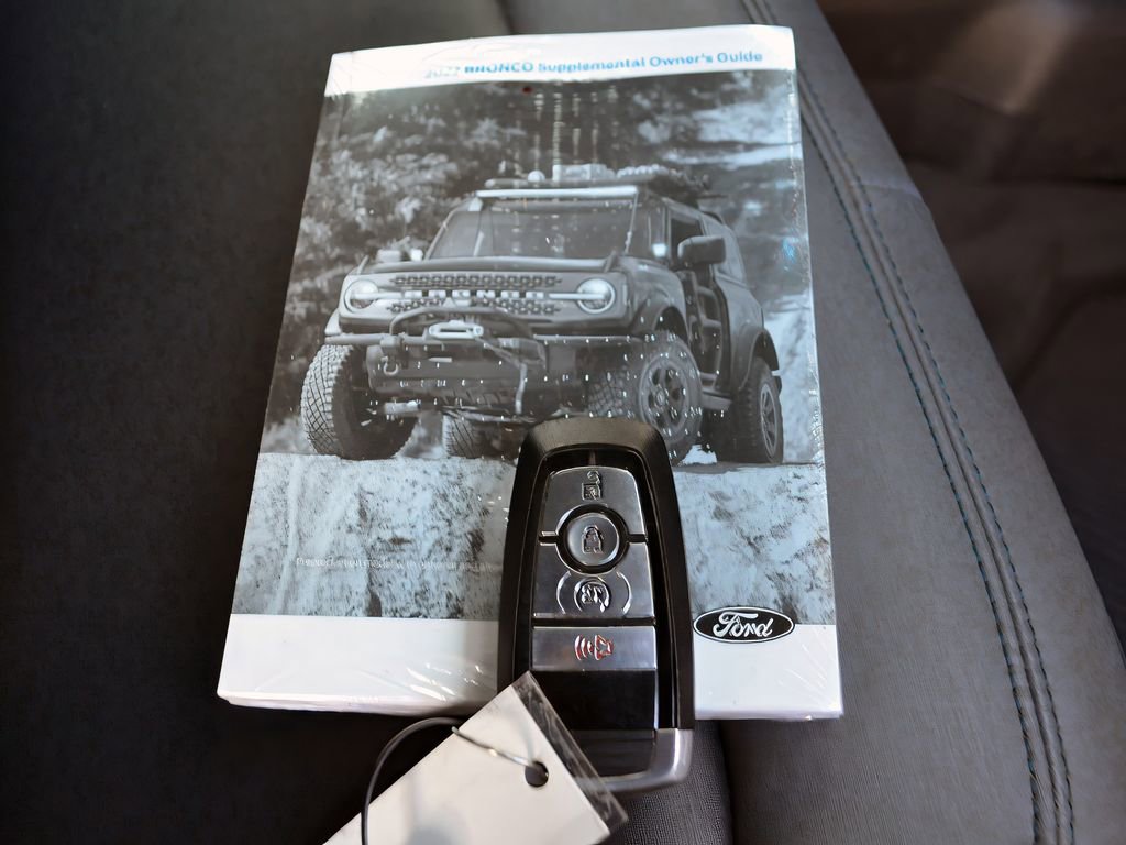 Used 2022 Ford Bronco Black Diamond image 40