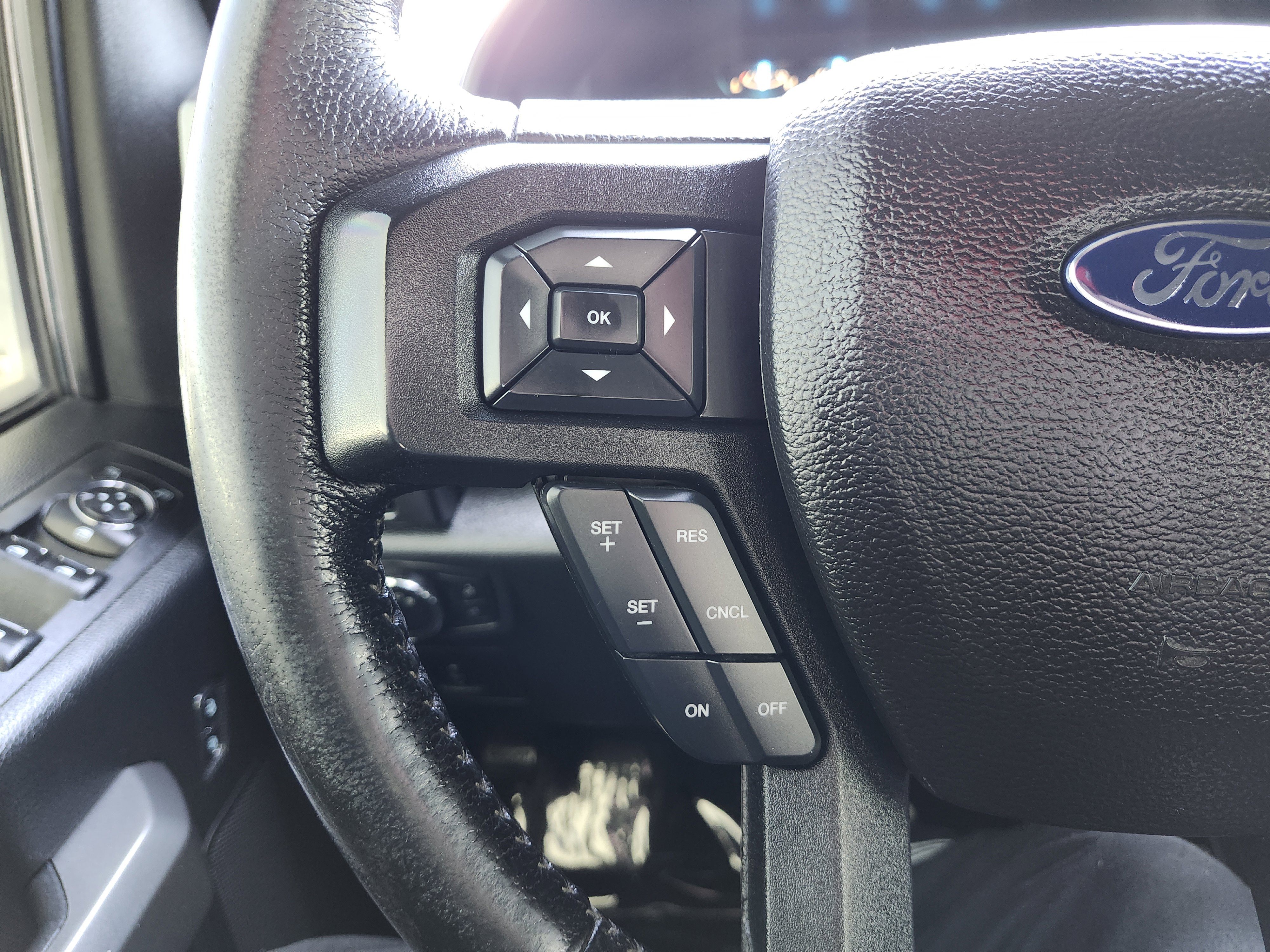 Used 2016 Ford F150 XLT w/ Equipment Group 302A Luxury image 36