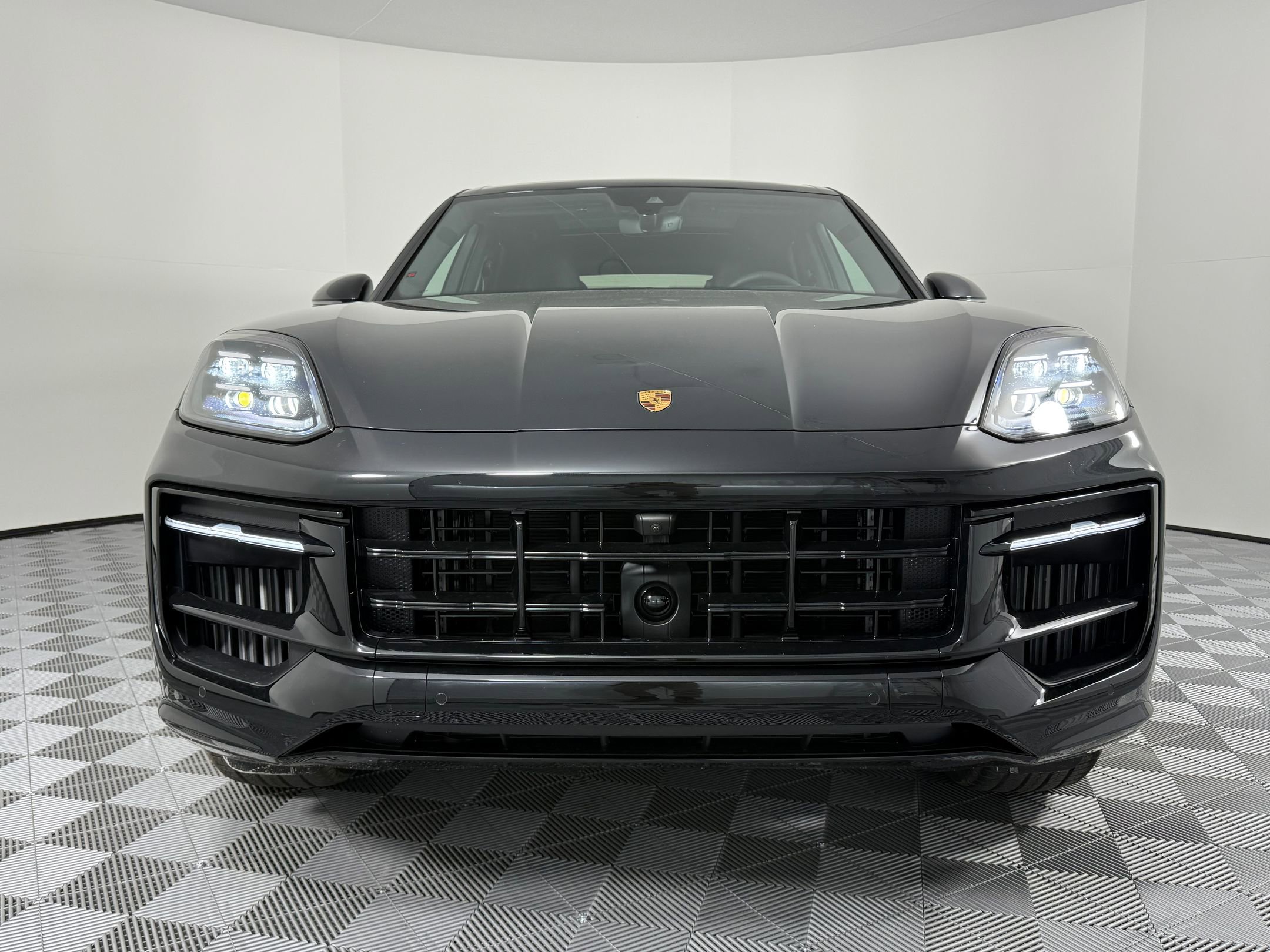 New 2026 Porsche Cayenne GTS image 6