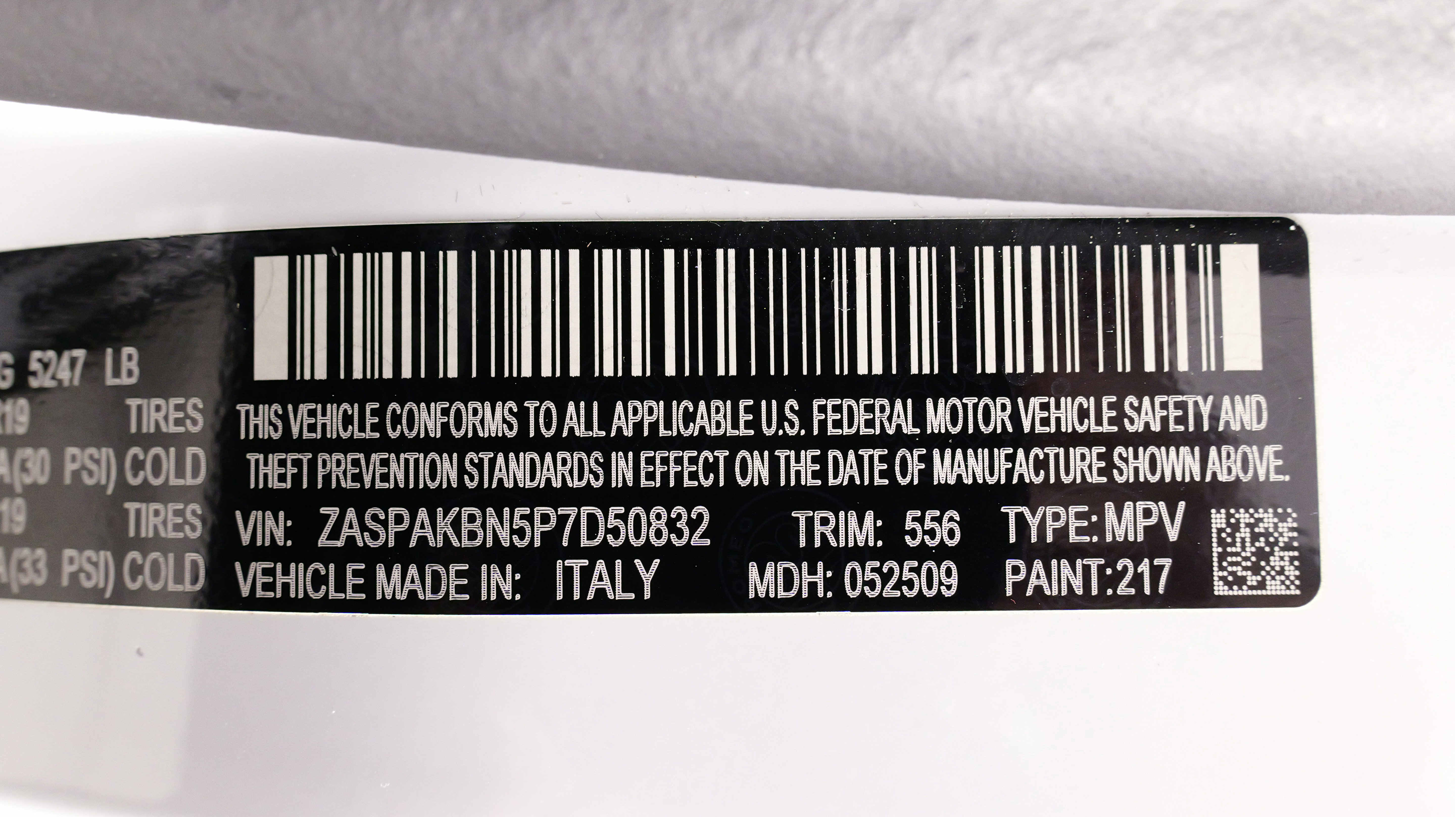 Used 2023 Alfa Romeo Stelvio Ti image 60