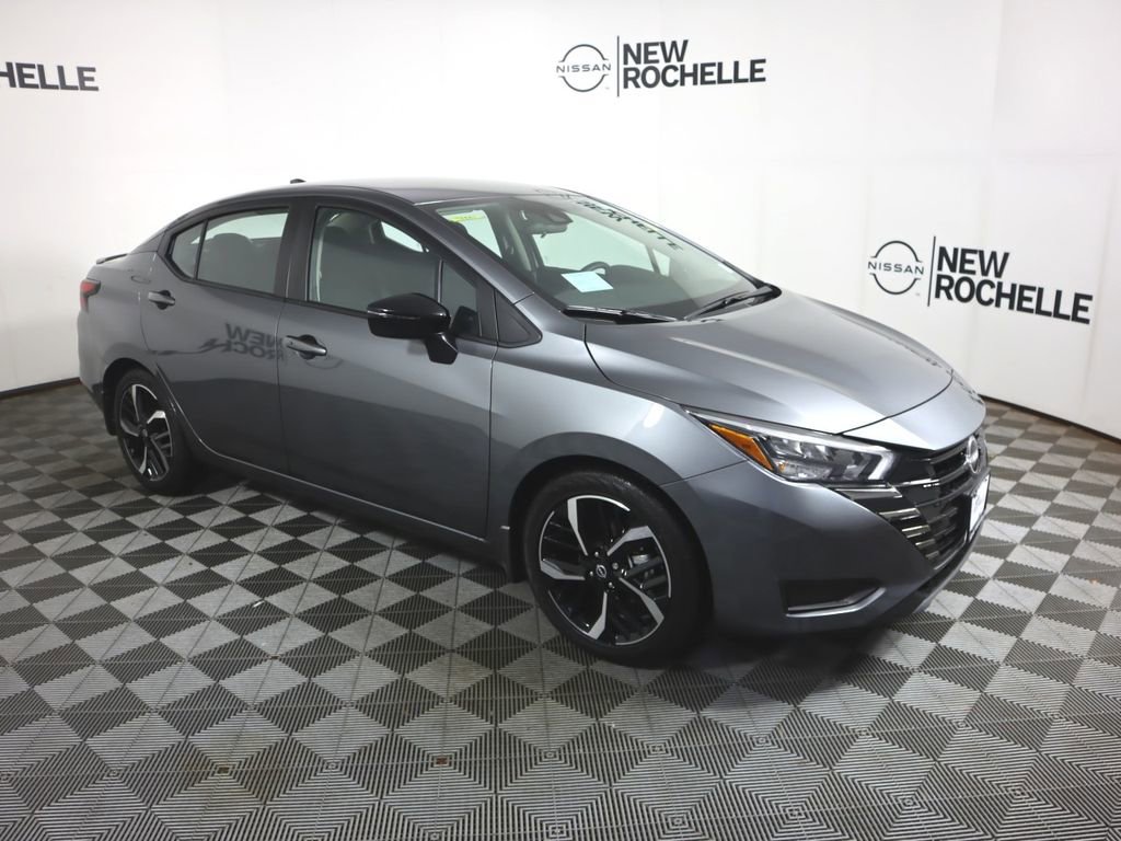Certified 2025 Nissan Versa SR w/ Trunk Package image 4
