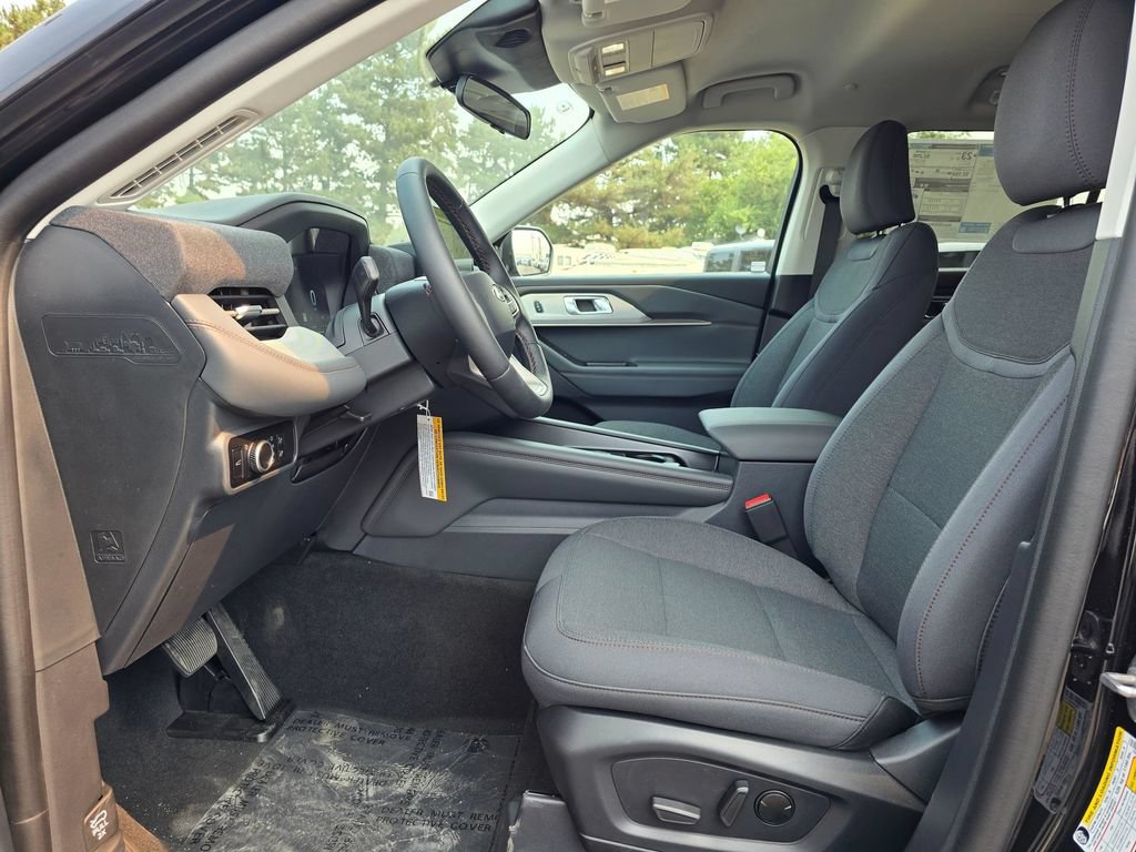 New 2026 Ford Explorer Active AWD/4WD image 11