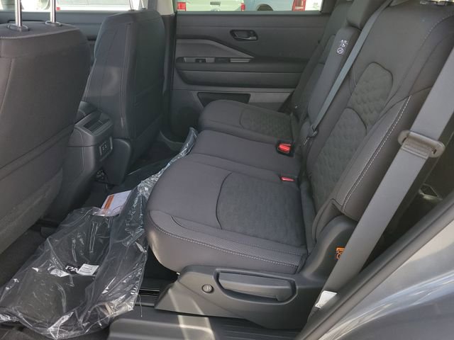 New 2026 Nissan Pathfinder SV image 7