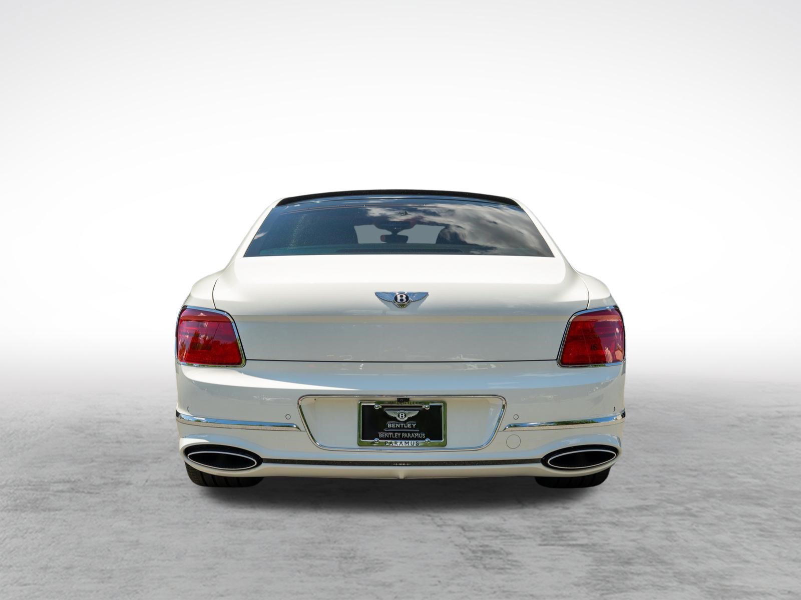 Used 2026 Bentley Flying Spur Plug-In Hybrid AWD/4WD image 9