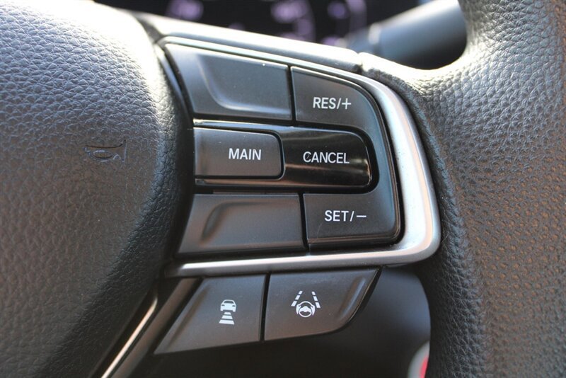 Used 2018 Honda Accord EX image 35