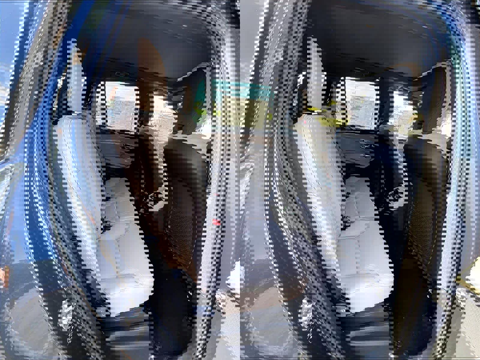 New 2026 Volvo XC90 B5 Plus w/ Protection Package image 27