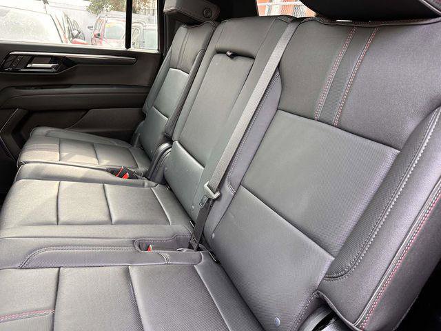 Used 2025 Chevrolet Suburban RST w/ Sun And Tow Package image 12