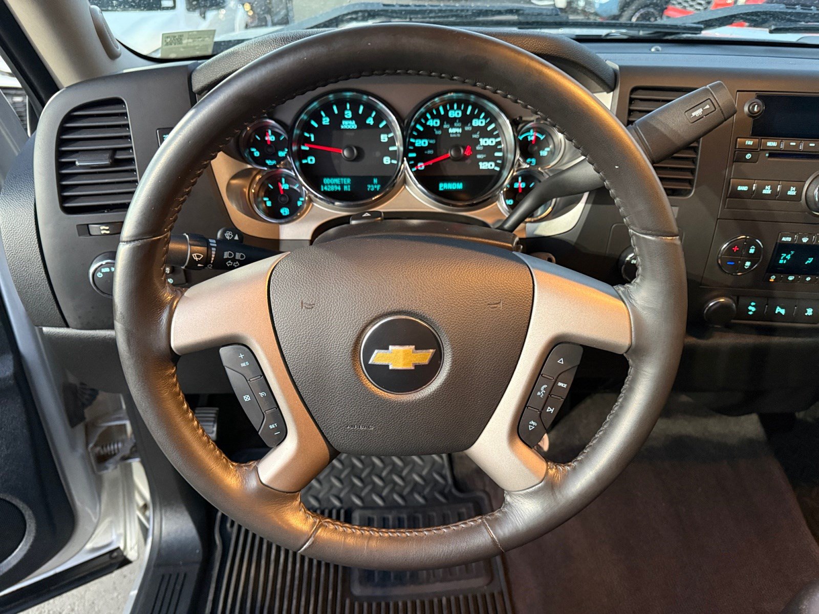 Used 2011 Chevrolet Silverado 1500 LT w/ All-Star Edition AWD/4WD image 9