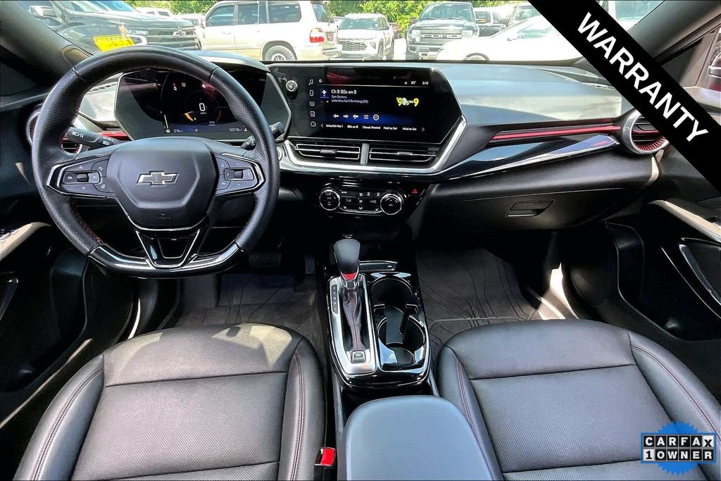 Used 2025 Chevrolet Trax RS w/ Driver Confidence Package FWD image 5
