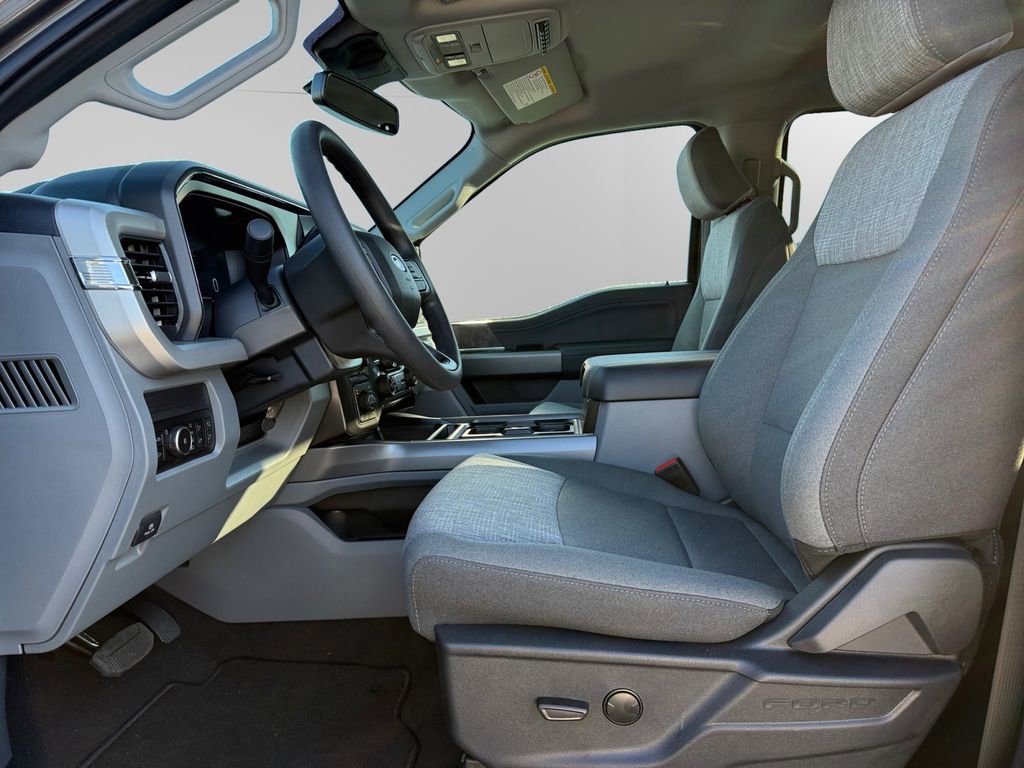 New 2026 Ford F250 XLT w/ XLT Premium Package image 9