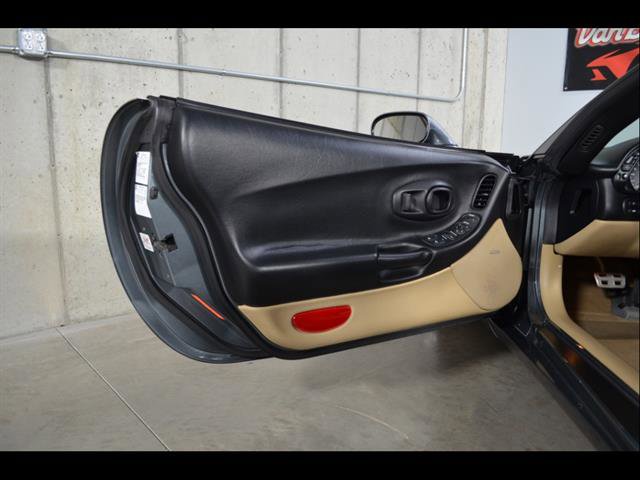 Used 2003 Chevrolet Corvette Convertible w/ Preferred Equipment Group1 image 11