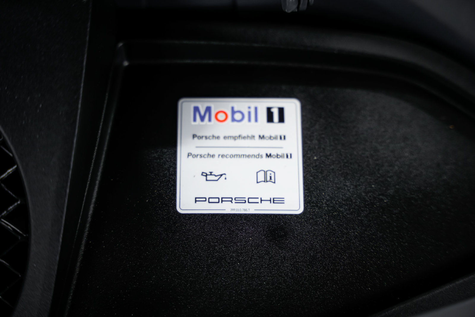 Used 2018 Porsche 911 GT3 RWD image 43