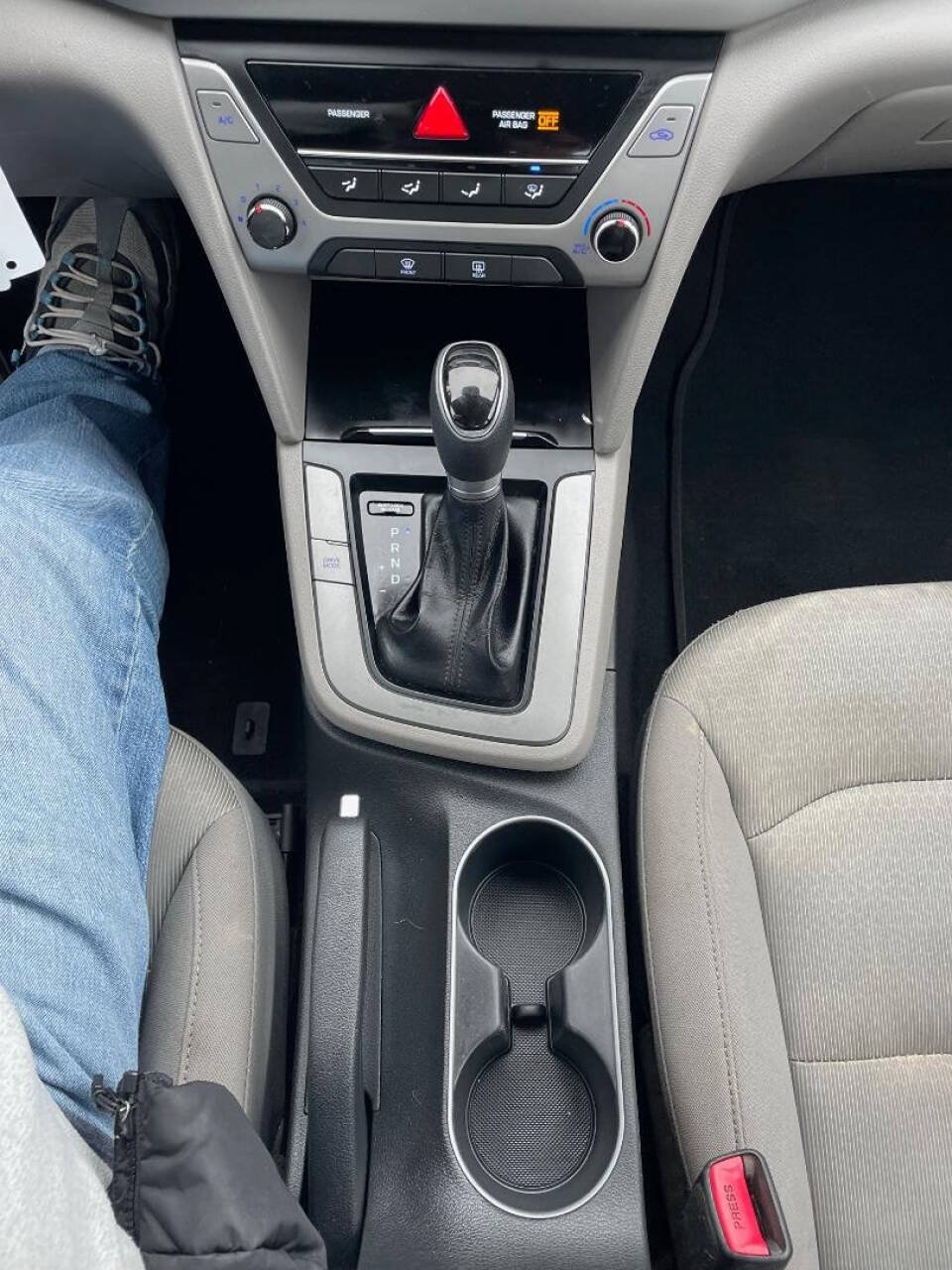 Used 2018 Hyundai Elantra SEL FWD image 19