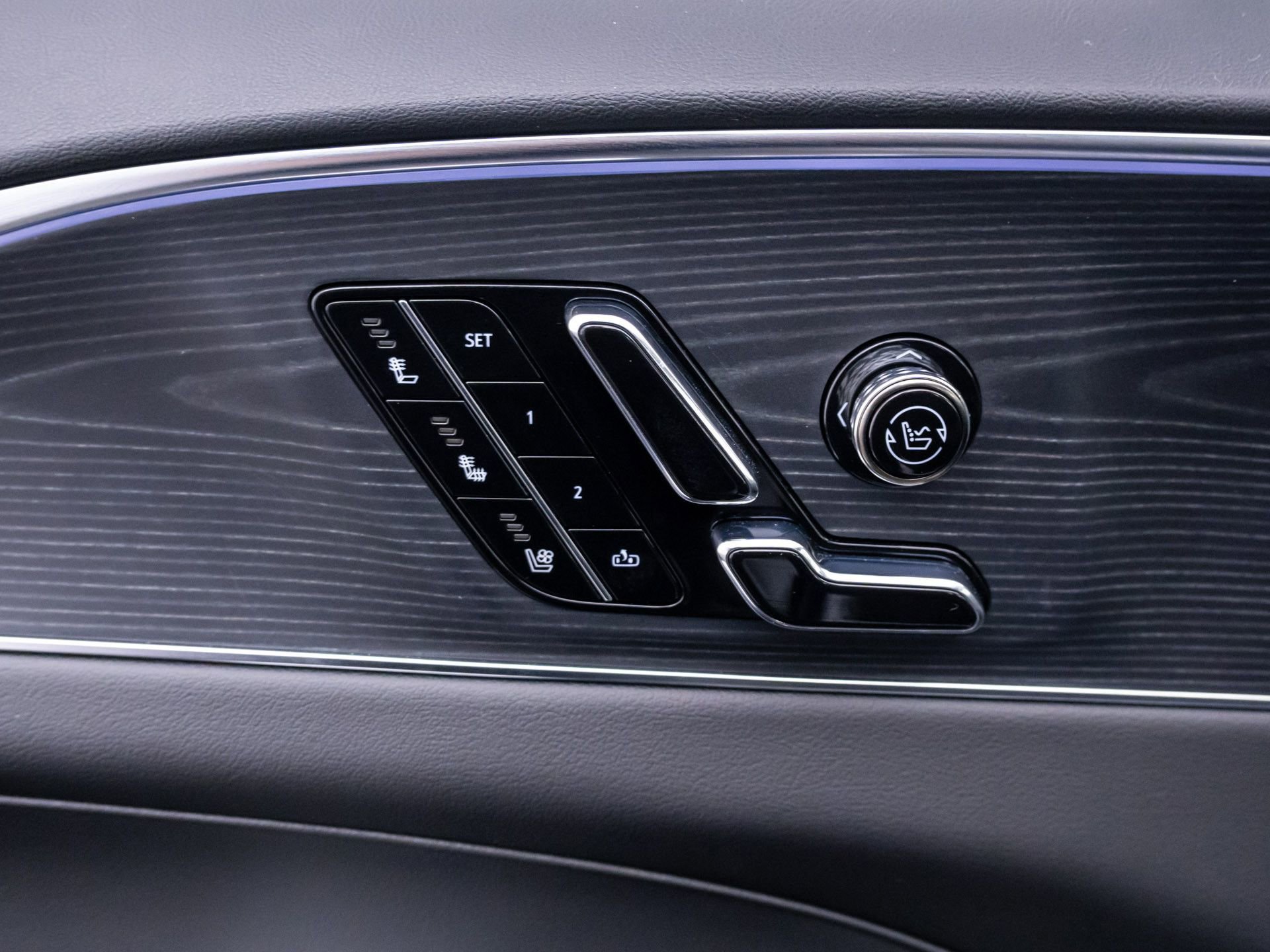 Certified 2025 Cadillac Lyriq Luxury w/ LPO, Floor Liner Package image 23