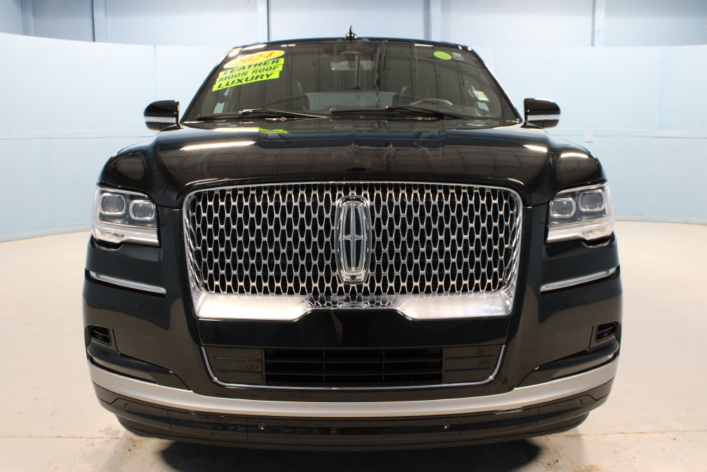 Used 2024 Lincoln Navigator Reserve AWD/4WD image 33