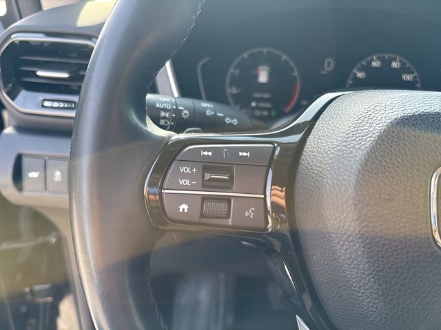 Used 2023 Honda Pilot Touring image 10