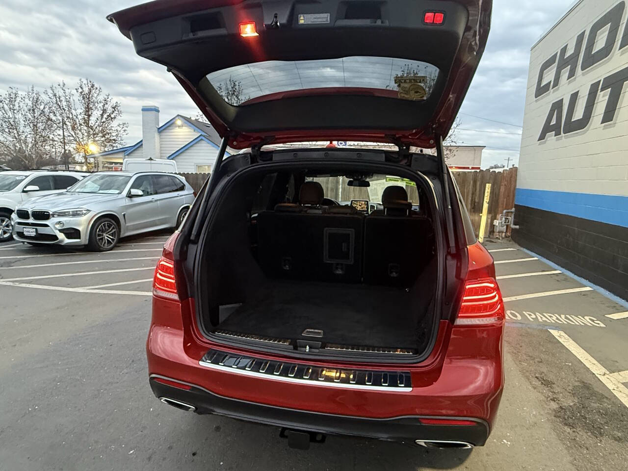 Used 2016 Mercedes-Benz GLE 400 4MATIC w/ Parking Assist Package image 19