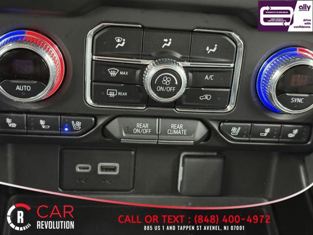 Used 2024 GMC Yukon XL SLT image 37