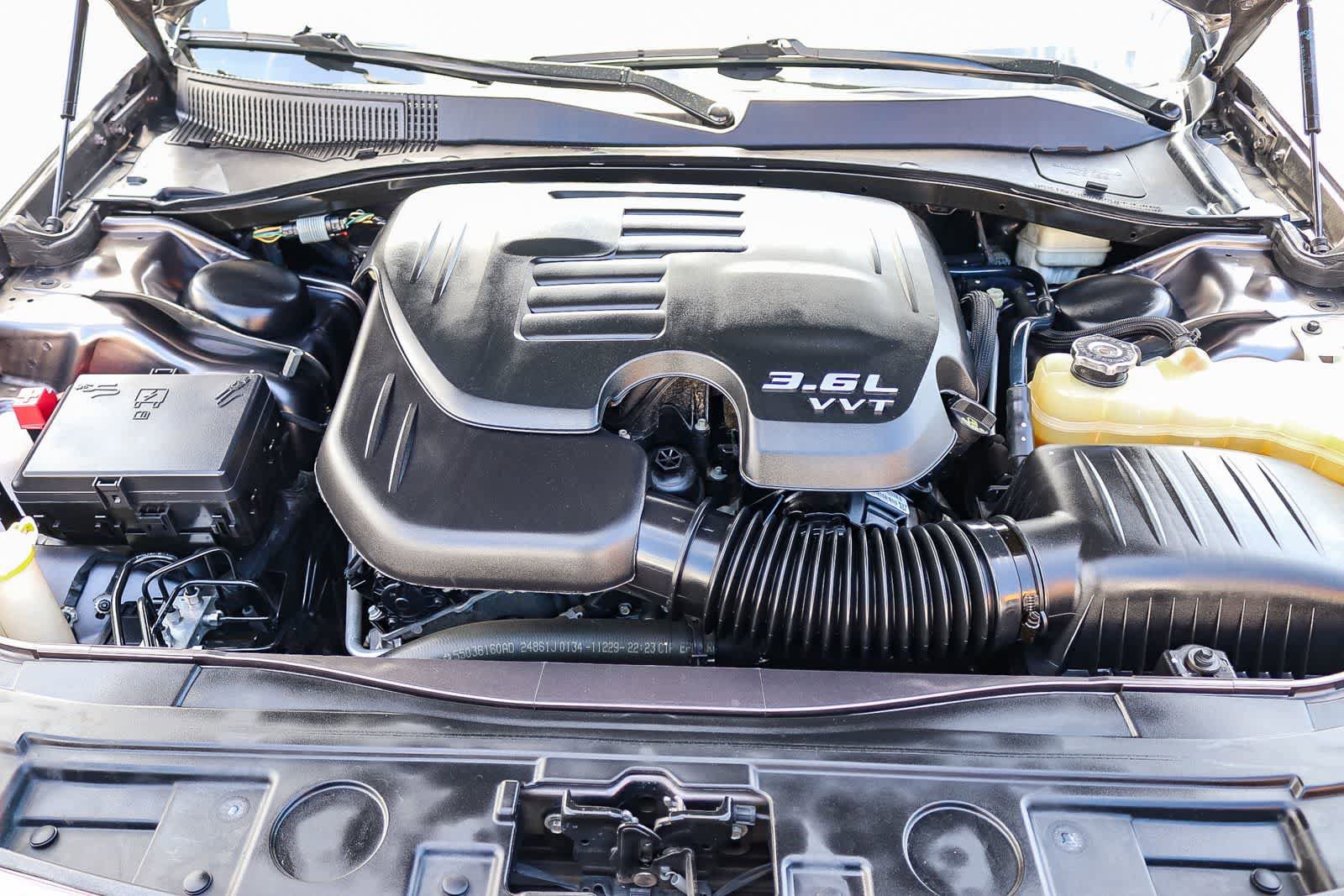 Used 2014 Chrysler 300 RWD image 26