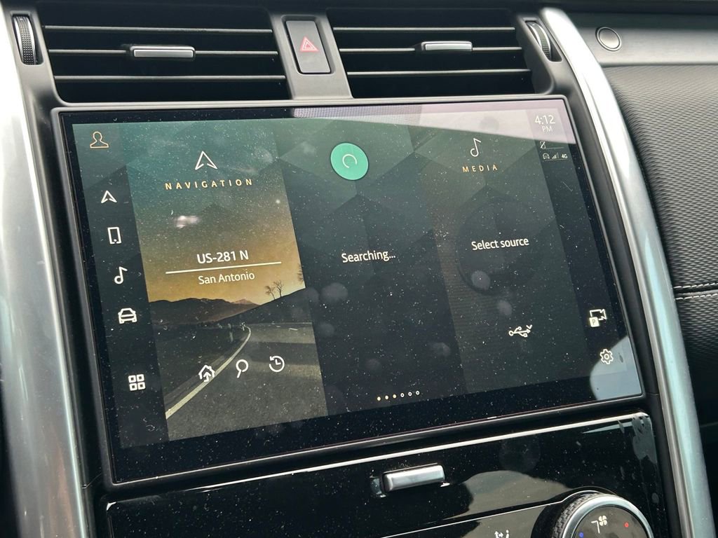 Used 2024 Land Rover Discovery Dynamic SE image 34