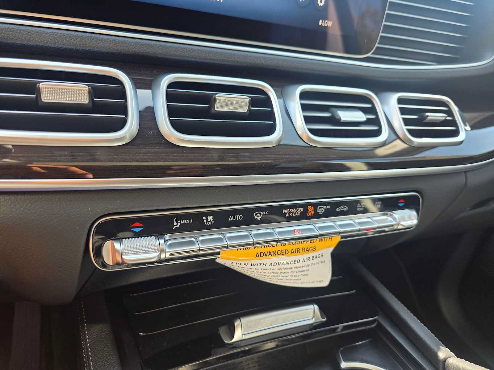 New 2026 Mercedes-Benz GLE 450e 4MATIC image 29