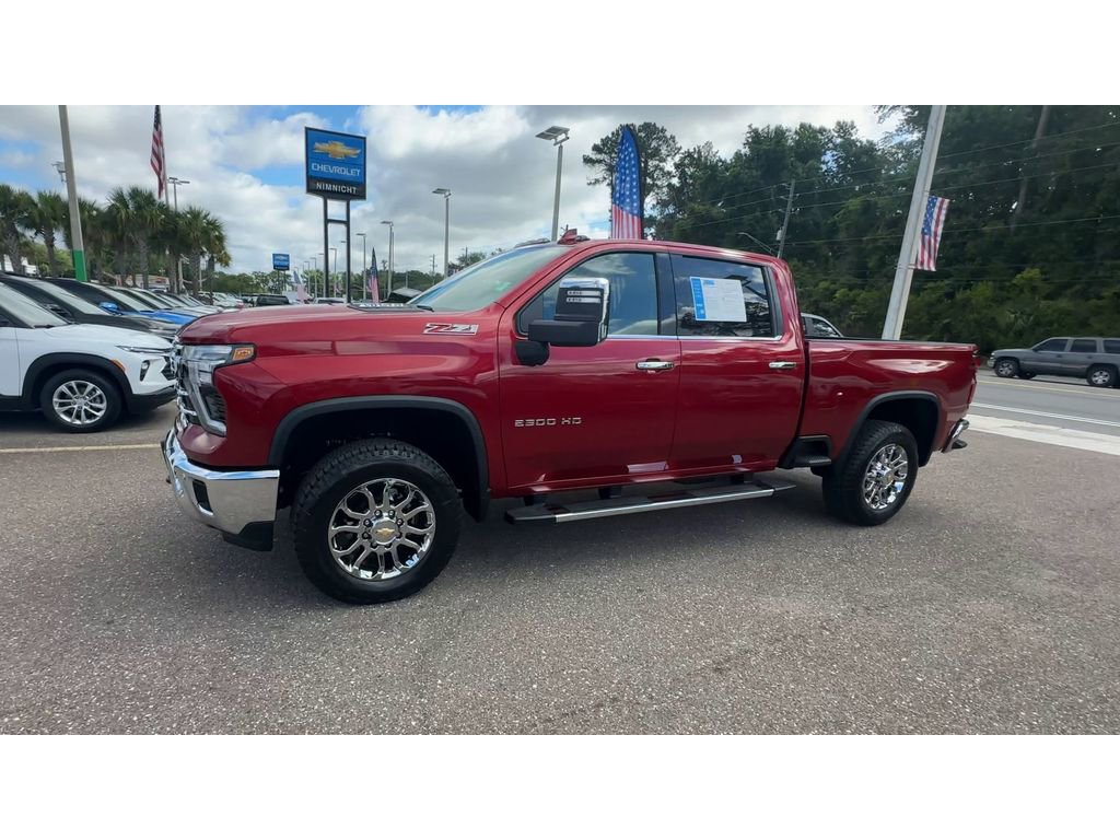 Used 2026 Chevrolet Silverado 2500 LTZ w/ LTZ Premium Package AWD/4WD image 6